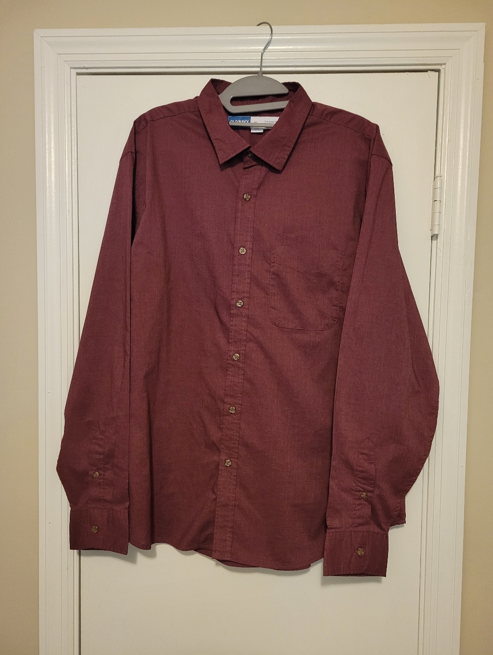 Old Navy Men's Button-Up Dress Shirt in Burgundy